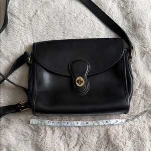 Vintage Coach Devon Black Leather Crossbody Bag 9908